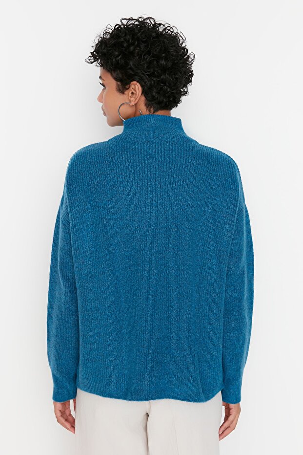 Blauer Strickpullover mit weicher Struktur und Reißverschluss TWOAW20XS0009 - 5