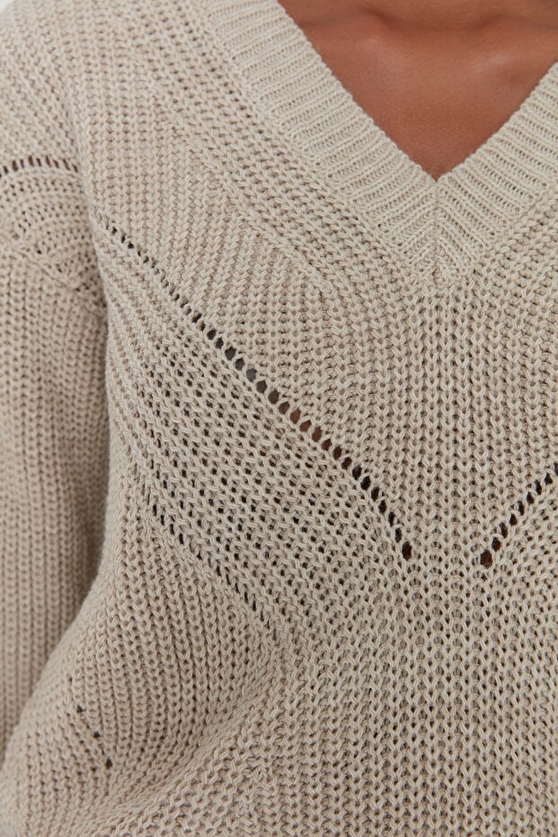 Beigefarbener Strickpullover mit V-Ausschnitt und Lochmuster TWOAW21KZ0690 - 5