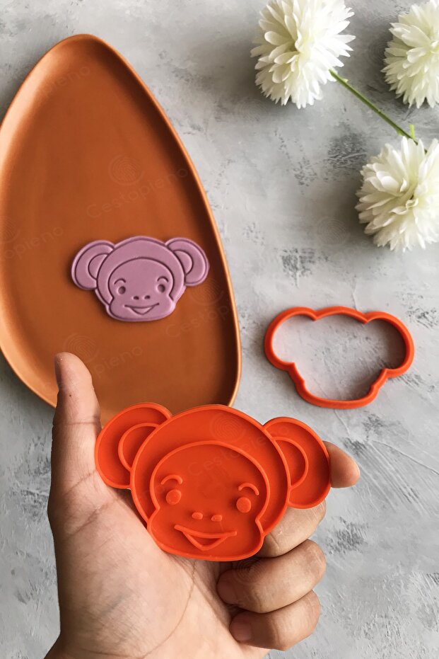 تشكيل العجينة بطبعة القرد - 2