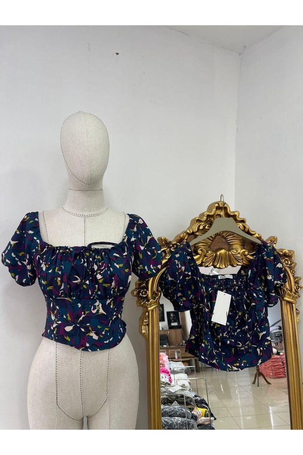 Short Sleeve, Front Tie Crop