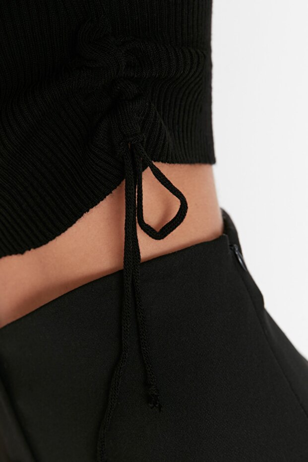 Schwarzer Crop-Strickpullover TWOAW22KZ1904 - 4