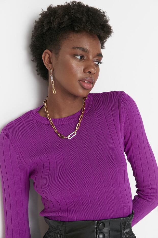 Fialový základní pletený svetr s výstřihem TWOAW23KZ01249 - 1