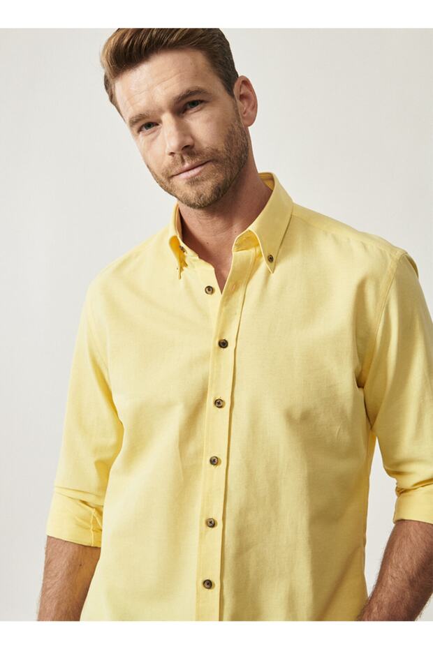 Men's Yellow Buttoned Collar Tailored Slim Fit Oxford Shirt