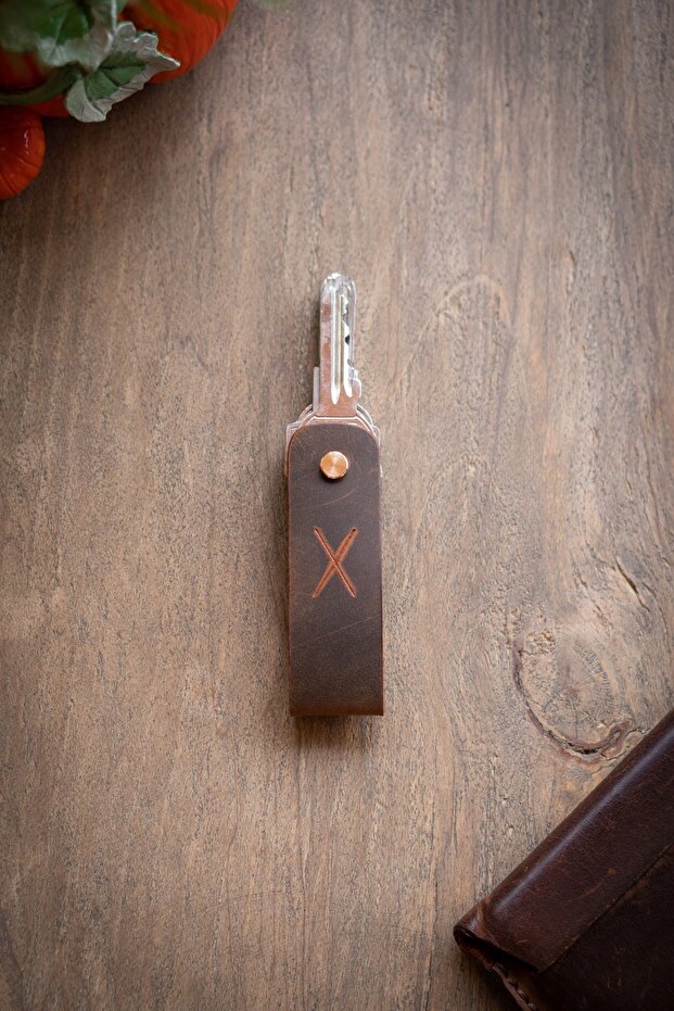 سلسلة مفاتيح جلدية طويلة بسعة 2-3 مفاتيح - تان كريزي - تصميم بسيط