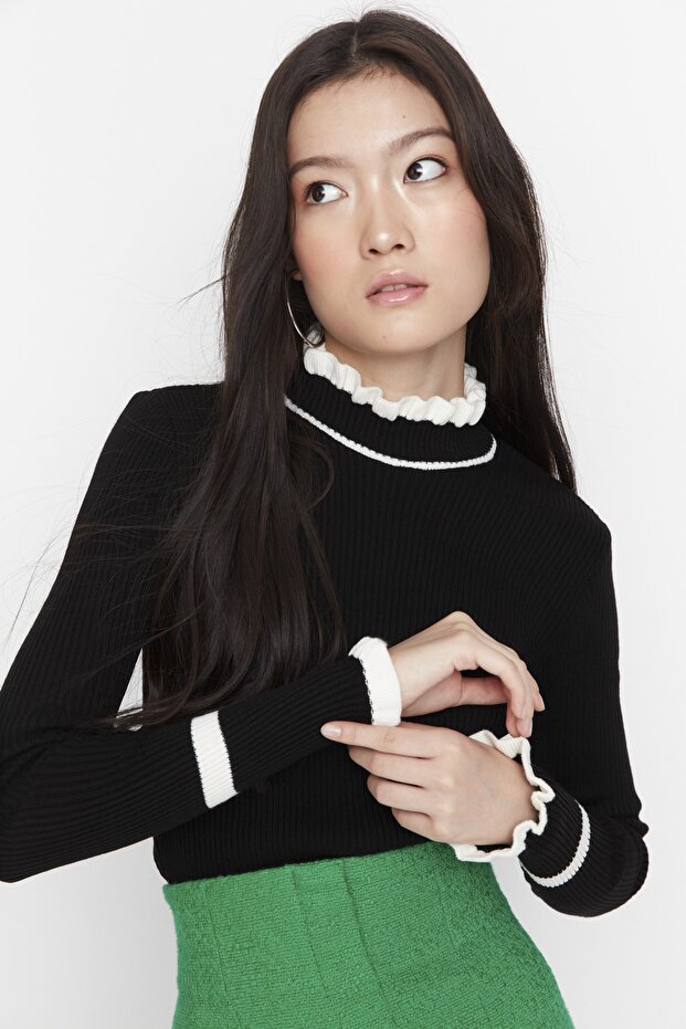 Schwarzer Strickpullover mit Farbblockdesign TWOAW22KZ1250 - 2