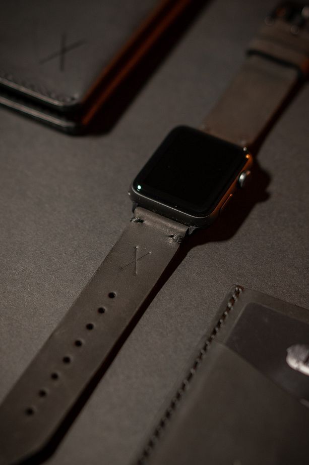 Minimal X Apple Watch Kordonu 42/44/45 Mm - Siyah Crazy - Gerçek Deri & El Yapımı - 3