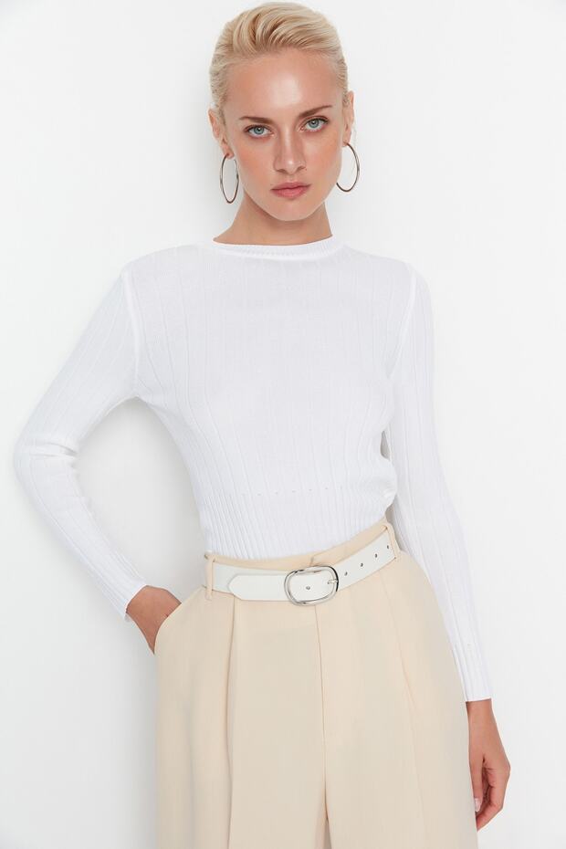 Ecrufarbener Basic-Strickpullover mit Rundhalsausschnitt TWOAW23KZ01249 - 1