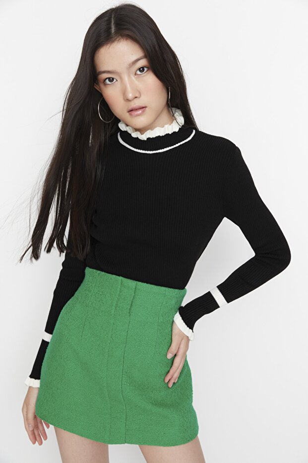 Schwarzer Strickpullover mit Farbblockdesign TWOAW22KZ1250 - 1