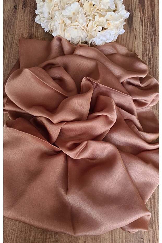 Shiny Shawls with Janjan