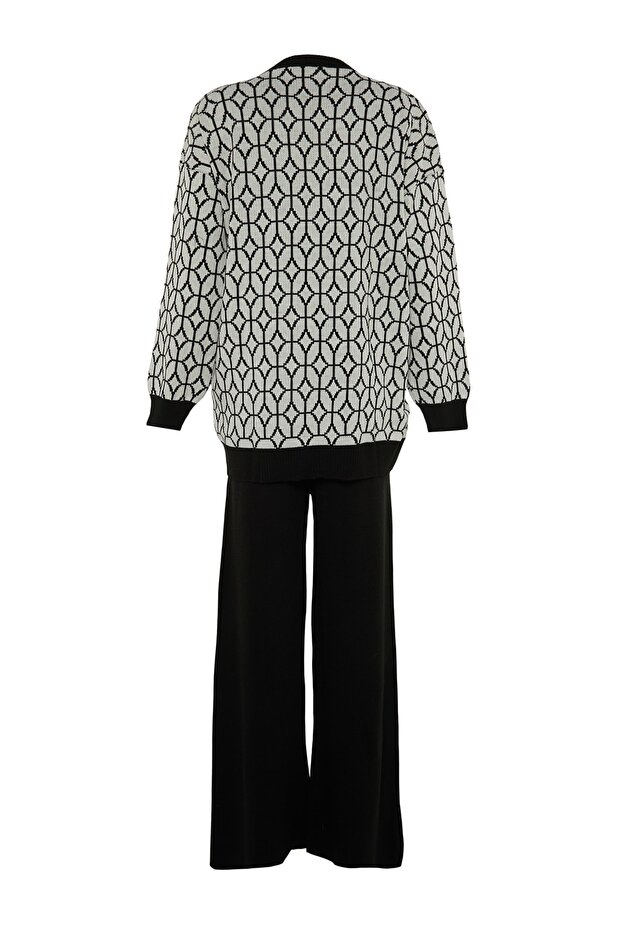 Siyah Geometrik Desenli Kazak-Pantolon Triko Takım TCTAW23US00006 - 7
