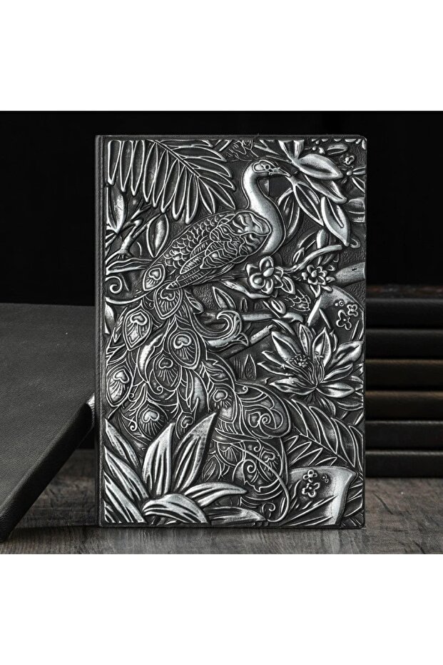 هدية دفتر ملاحظات جلدي منقوش بالطاووس الفضي ثلاثي الأبعاد - 1