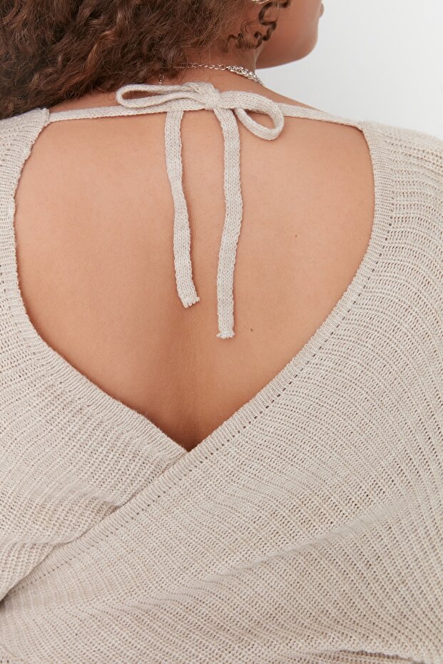 Sweter z zamkiem z przodu i wiązaniem z tyłu TBBAW23AN00040 - 4