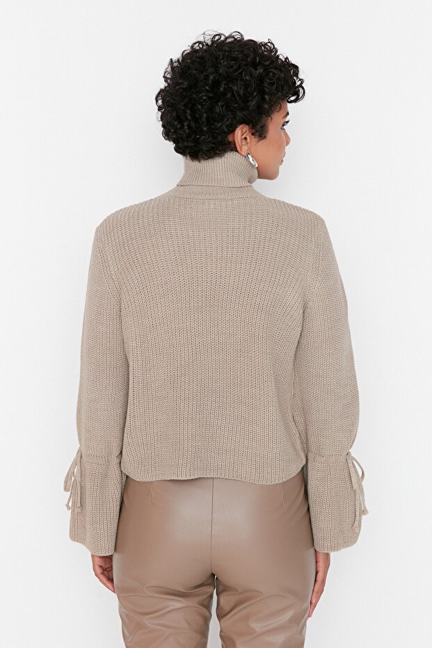 Strickpullover mit nerzfarbenen Ärmeln und Detail TWOAW23KZ01491 - 5