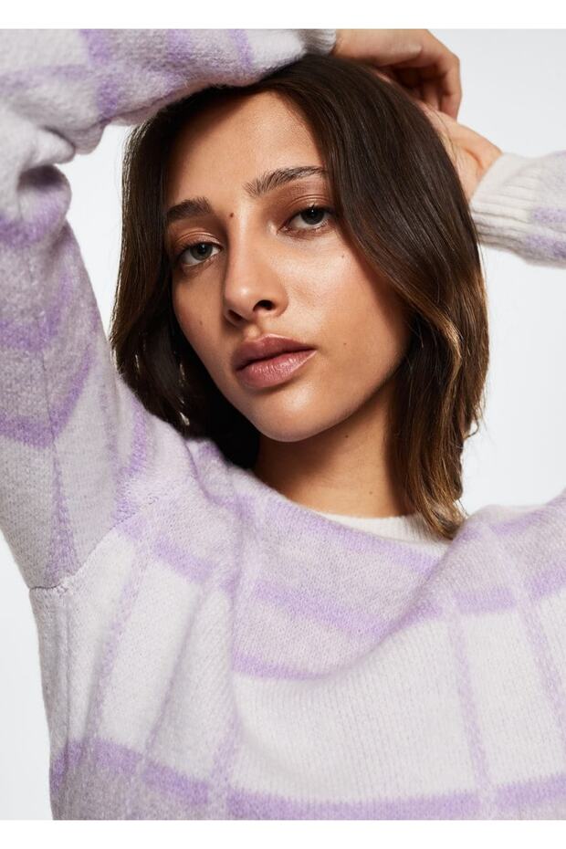 Checkered Knitted Sweater - 5