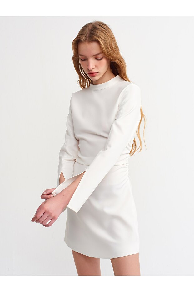 Büzgü Detaylı Elbise. - 1