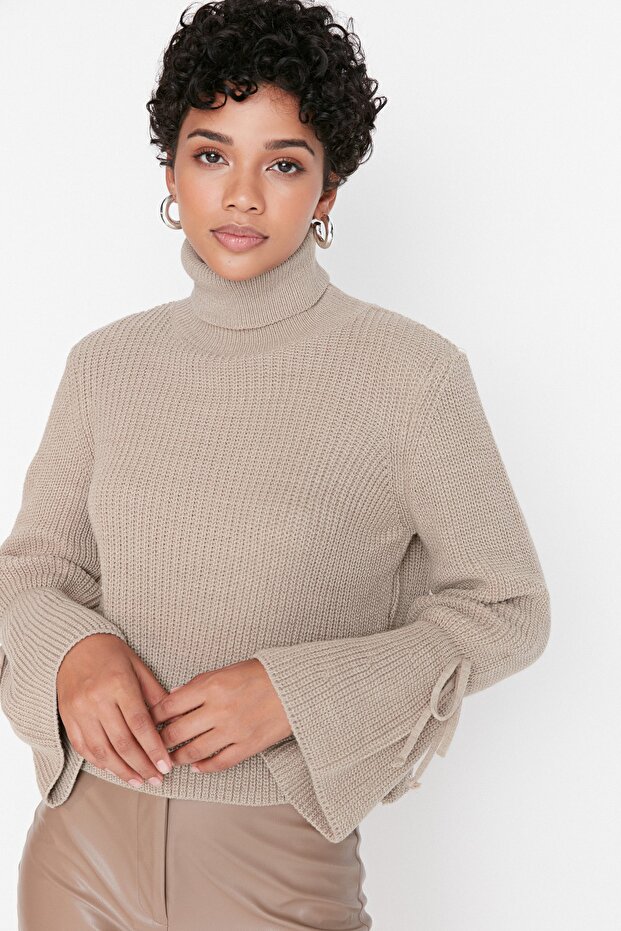 Strickpullover mit nerzfarbenen Ärmeln und Detail TWOAW23KZ01491 - 2