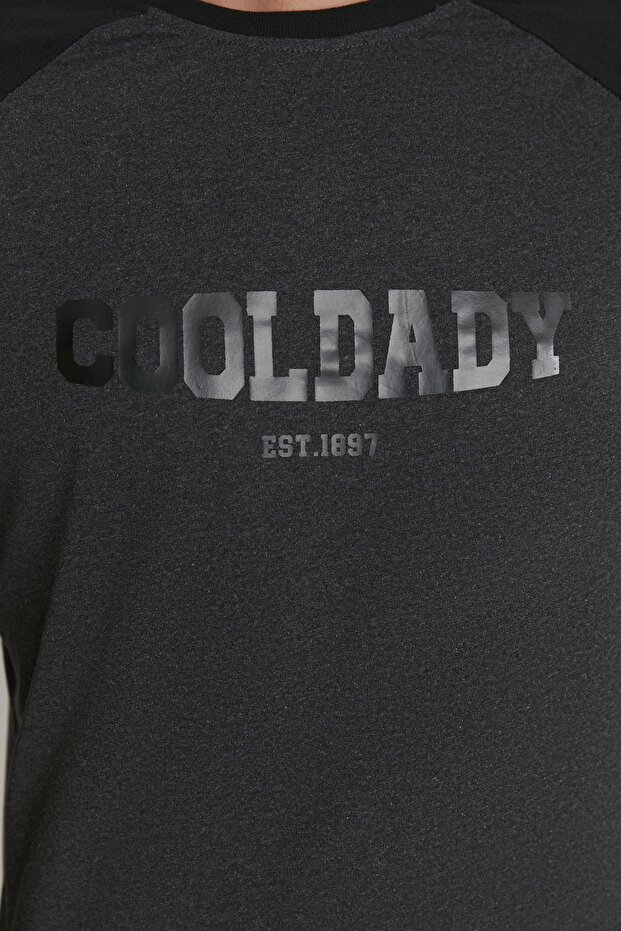 Siyah Baskılı Reglan Kol Örme Pijama Takımı TMNAW23PT00032 - 8