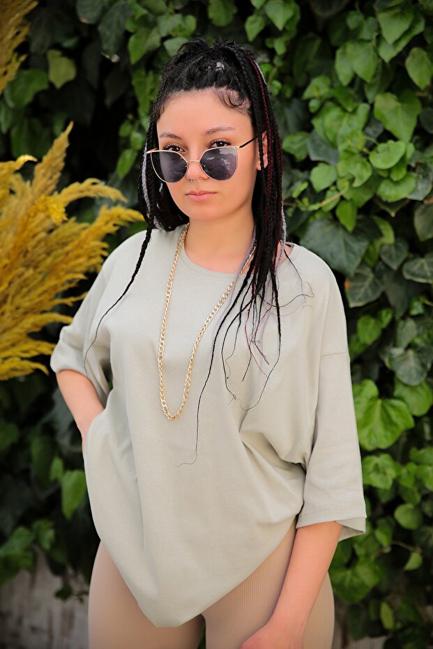 Oversize Basic T-shirt - 2