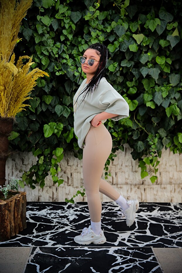 Oversize Basic T-shirt - 5