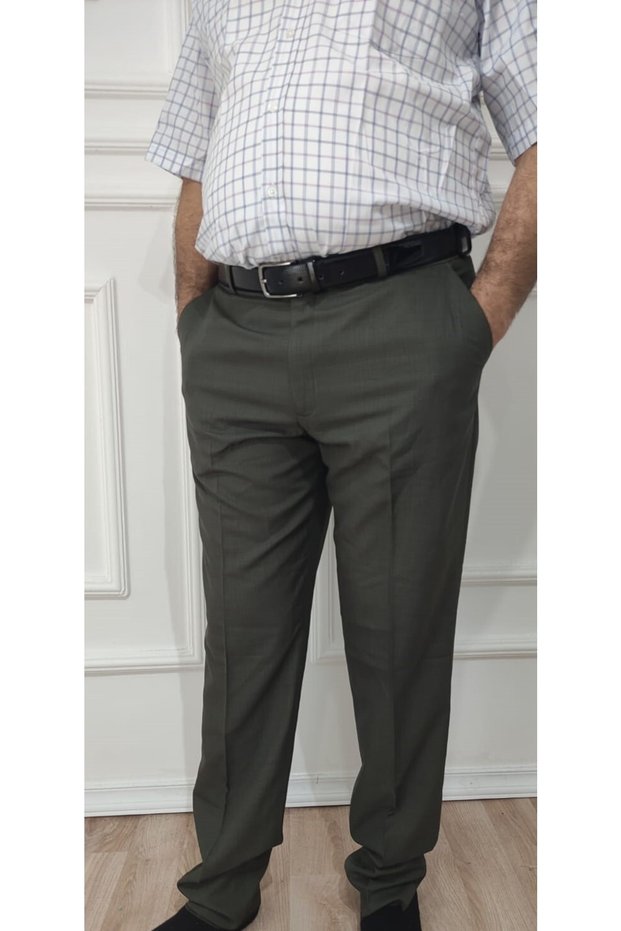 Men's Plus Size Classic Khaki Relaxed Cut Fabric Trousers