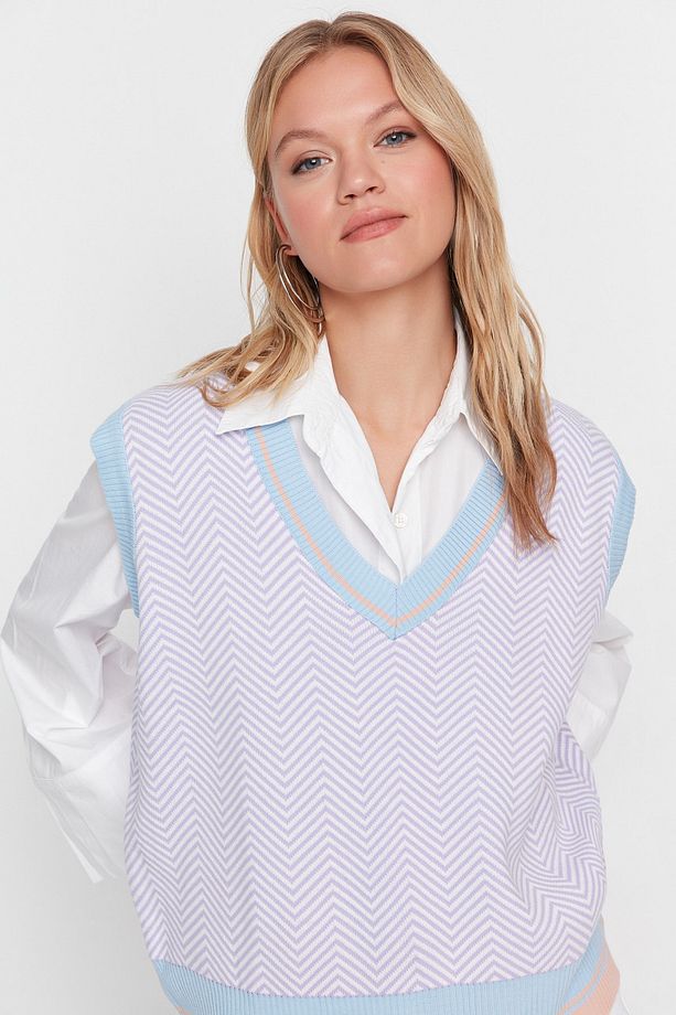 Lila V Yaka Geometrik Desenli Triko Süveter TWOAW22BZ0051 - 1