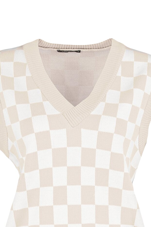Beiger Strickpullover mit V-Ausschnitt TWOAW22BZ0045 - 8