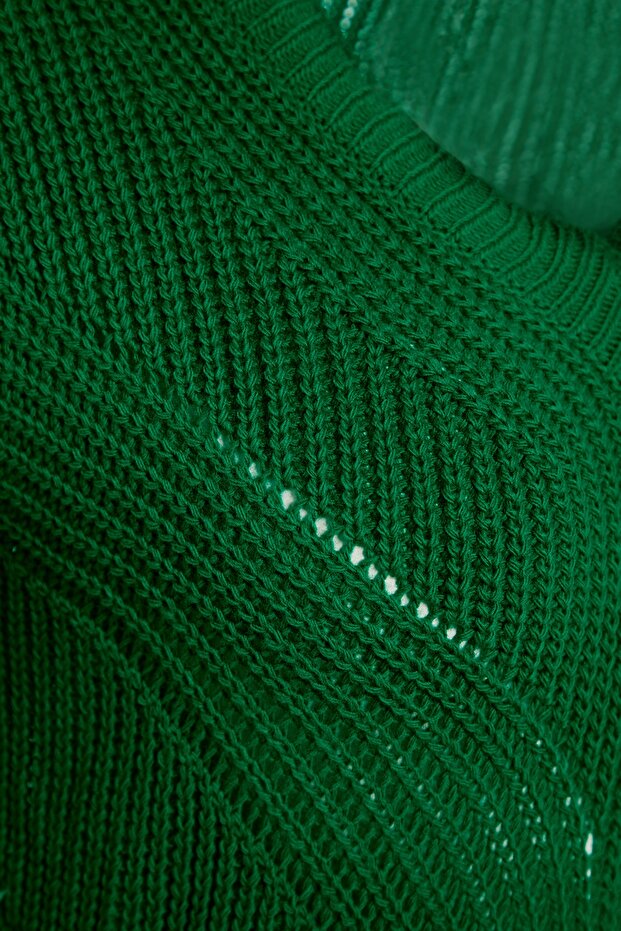 Smaragdgrüner, ausgehöhlter, durchbrochener Strickpullover – TWOAW21KZ0690 - 6