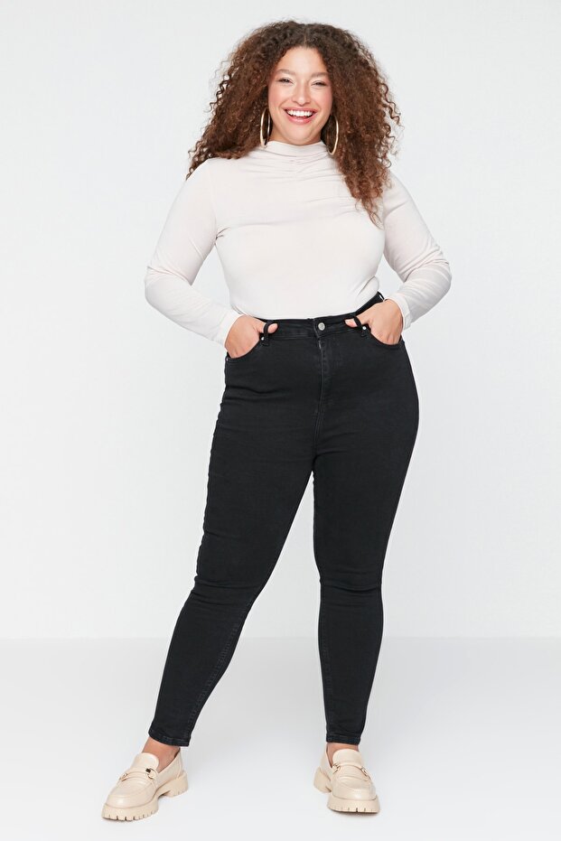 Siyah Yüksek Bel Dar Paça Esnek Skinny Büyük Beden Jeans TBBAW23CJ00032 - 1