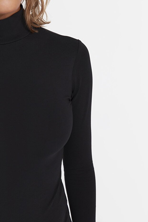 Siyah Pamuklu Balıkçı Yaka Uzun Kollu Çıtçıtlı Örme Body THMAW23BD00033 - 3