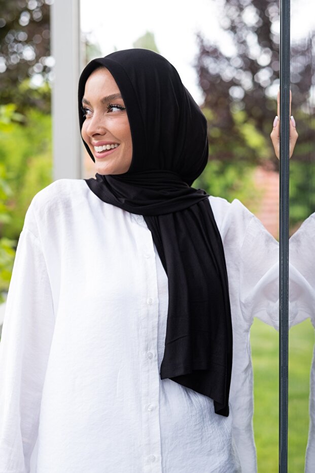 وشاح شال عملي جاهز من القطن باللون الأسود