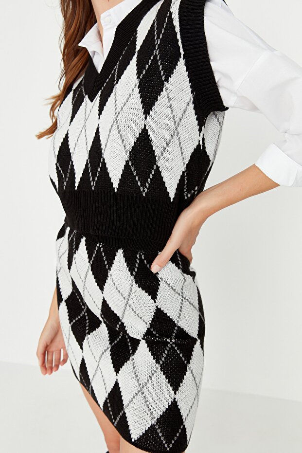 Siyah Crop Desenli/Jakarlı Triko Alt-Üst Takım TWOAW23AU00085 - 5