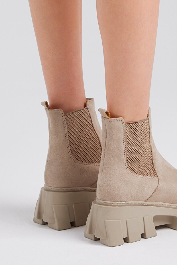 Női krémszínű velúr rugalmas, kényelmes szabású csizma - 6