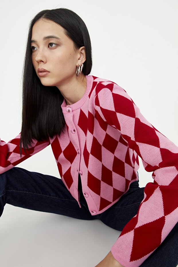 Pembe Crop Desenli/Jakarlı Ceket Görünümlü Triko Hırka TWOAW23HI00176 - 3