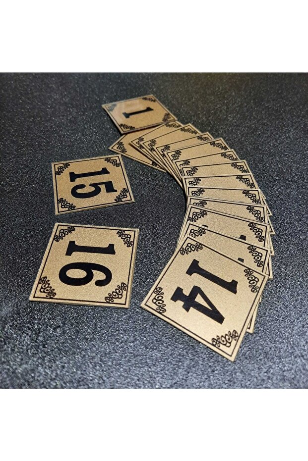 Kapı Numaraları No 1 Den 16 E 4x4 Cm Yapışkanlı Metalik Altınsarı Üzeri Siyah Baskı - 4