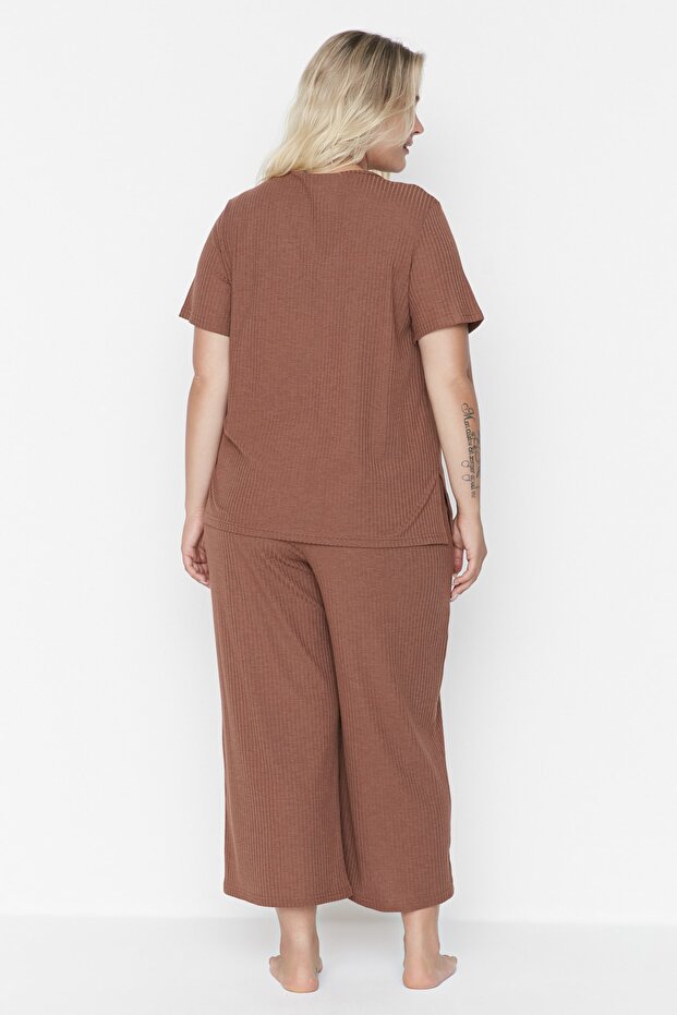 Kahverengi Fitilli V Yaka Capri Boy Örme Pijama Takımı TBBSS22PT0237 - 6