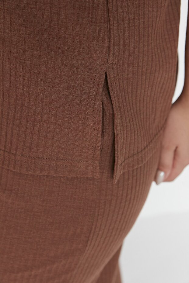 Kahverengi Fitilli V Yaka Capri Boy Örme Pijama Takımı TBBSS22PT0237 - 5