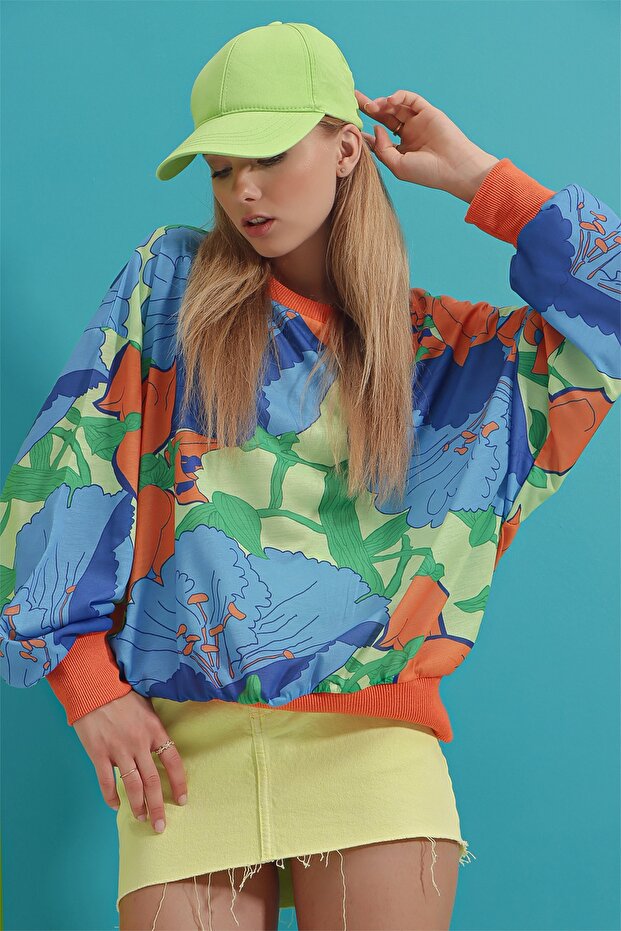 Women's Green Crew Neck Digital Printed Sweatshirt MDA-1076