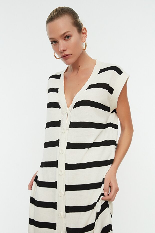Siyah Oversize Midi Elbise TWOSS22EL1076 - 3