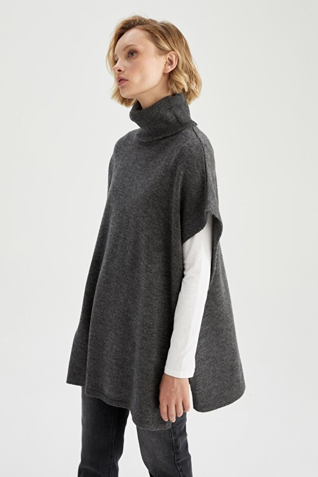 Oversize Fit Turtleneck Basic Knitwear Poncho