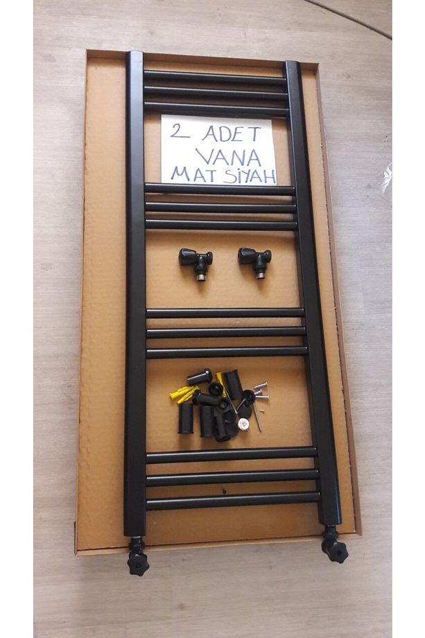 Şimaş 300x1800 Siyah Havlupan 2 Adet Mat Siyah Radyatör Vanası - 1
