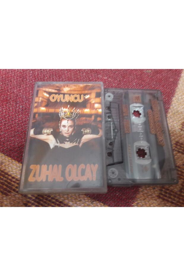 Zuhal Olcay Gamer Glass Print