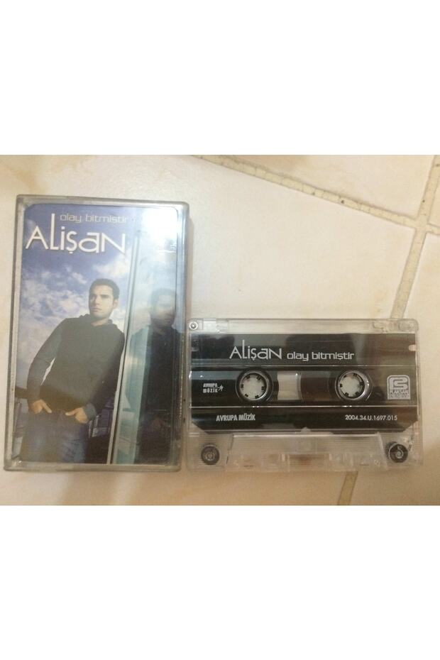 Alişan Event is Over Glass Print