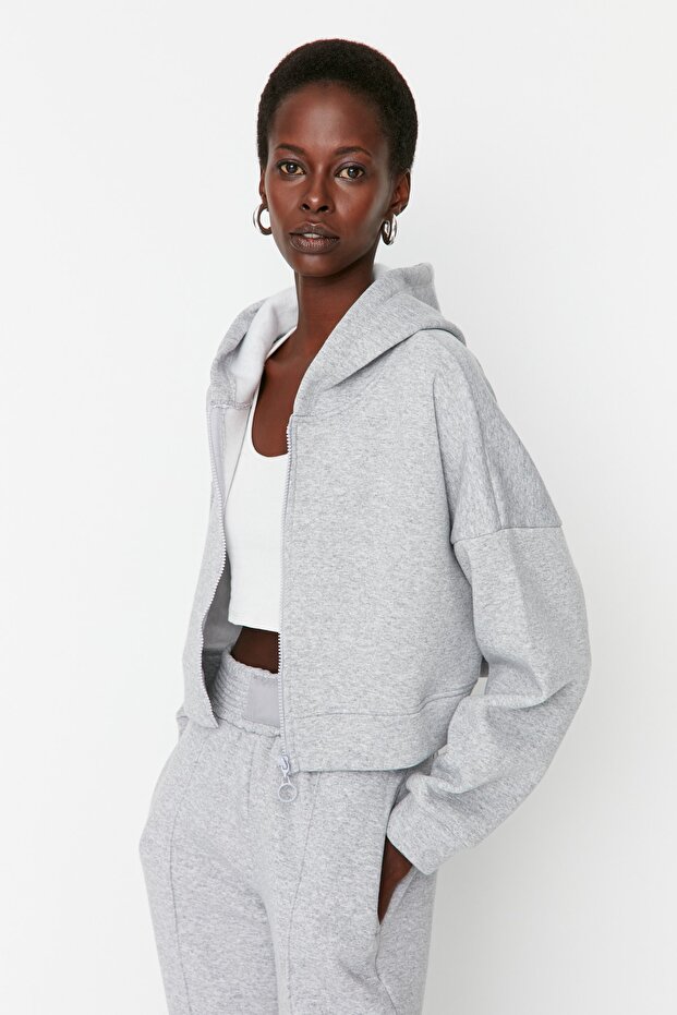 Gri Basic Fermuarlı Kapüşonlu Crop Kalın İçi Polarlı Örme Sweatshirt TWOAW20SW0660 - 3