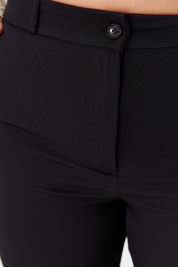 Černé tkané zkrácené kalhoty větší velikosti - TBBAW23AR00020 - 10