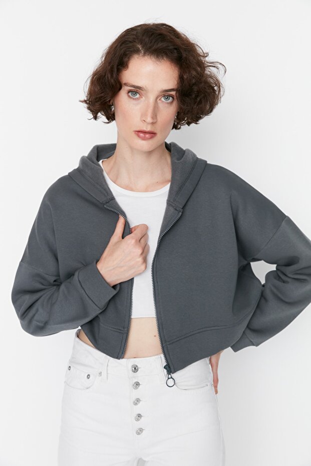 Antrasit Basic Fermuarlı Kapüşonlu Crop Kalın İçi Polarlı Örme Sweatshirt TWOAW20SW0660 - 3
