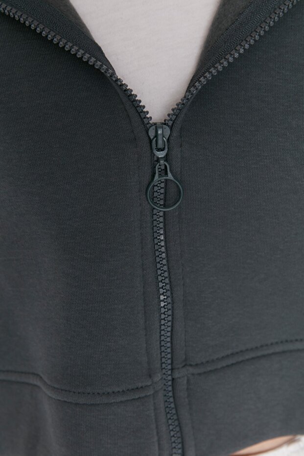 Antrasit Basic Fermuarlı Kapüşonlu Crop Kalın İçi Polarlı Örme Sweatshirt TWOAW20SW0660 - 4