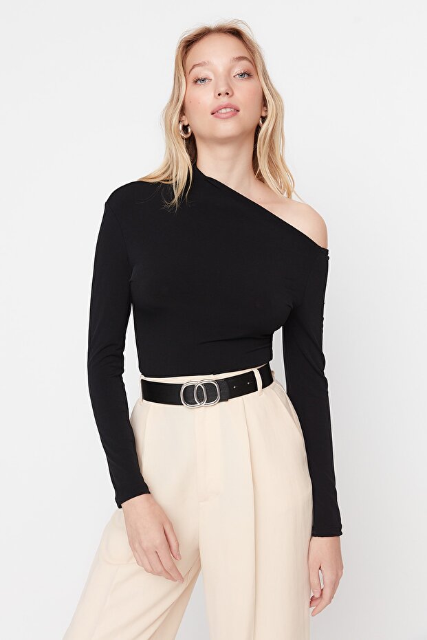 Siyah Slim Çıtçıtlı Asimetrik Yaka Esnek Örme Body TWOAW22BD0178 - 3