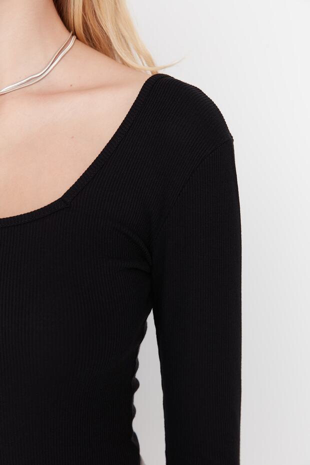 Siyah Kare Yaka Uzun Kollu Fitilli Esnek Çıtçıtlı Örme Body TWOAW21BD0022 - 3