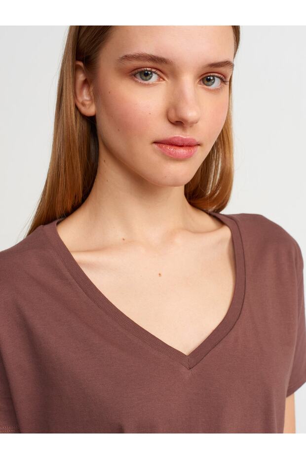 3470 V Yaka Basic T-shirt-k.kahve - 3