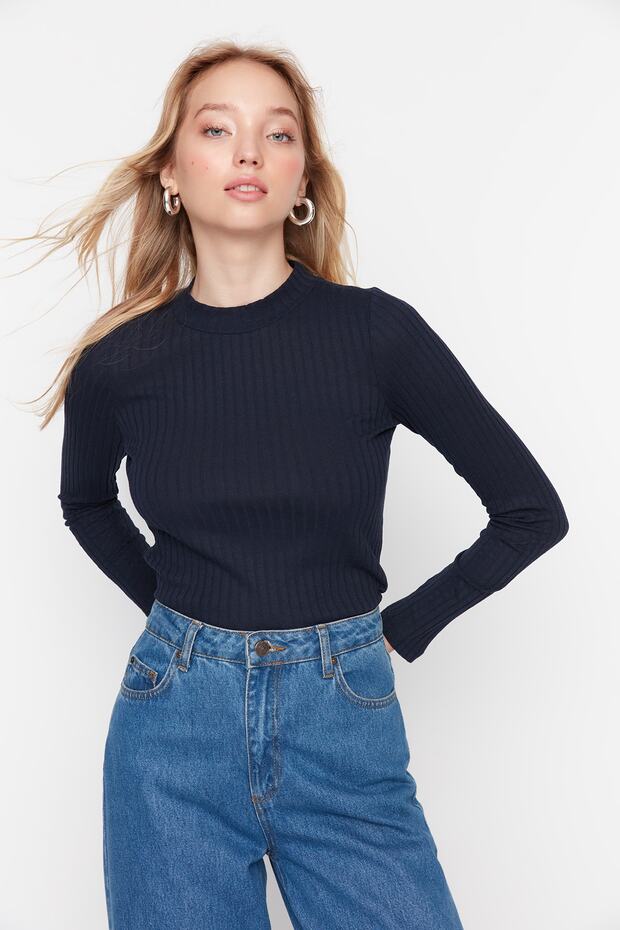 Lacivert Dik Yaka Fitilli Esnek Slim Fit Örme Bluz TWOAW20BZ0200 - 7